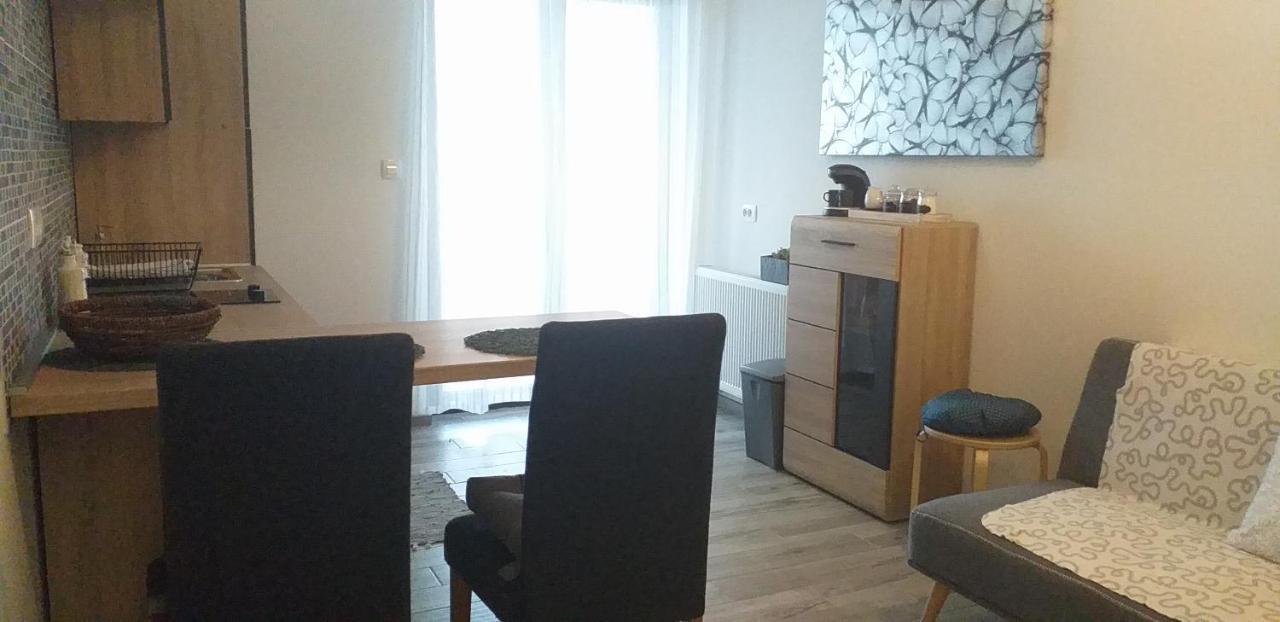Jovich Apartments 3 Mošćenička Draga Buitenkant foto