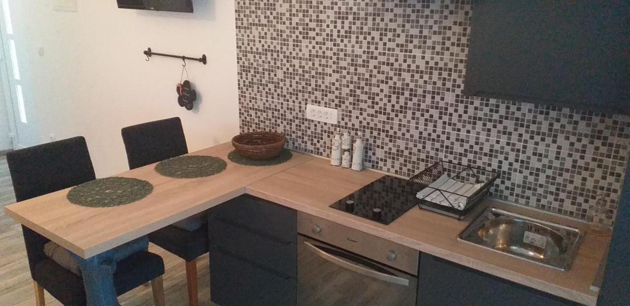 Jovich Apartments 3 Mošćenička Draga Buitenkant foto