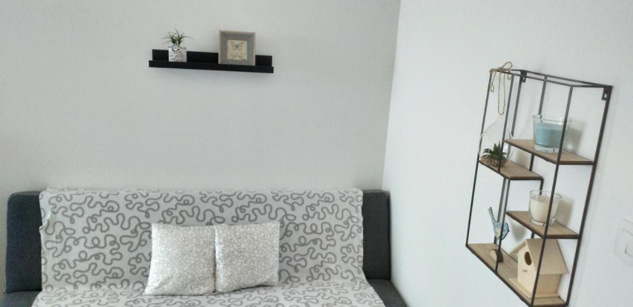 Jovich Apartments 3 Mošćenička Draga Buitenkant foto